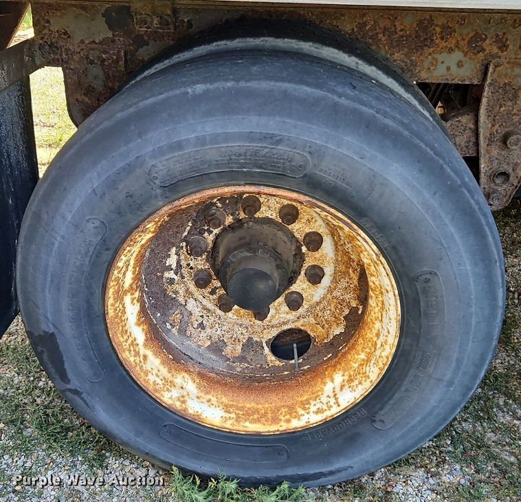 image for item DP2354 1995 Trailmobile  dry van trailer