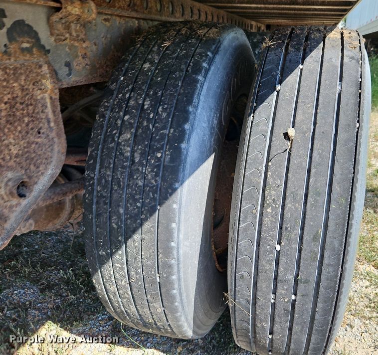 image for item DP2354 1995 Trailmobile  dry van trailer