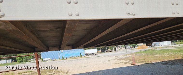 image for item DP2356 1999 Trailmobile  dry van trailer