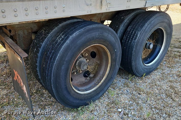 image for item DP2356 1999 Trailmobile  dry van trailer