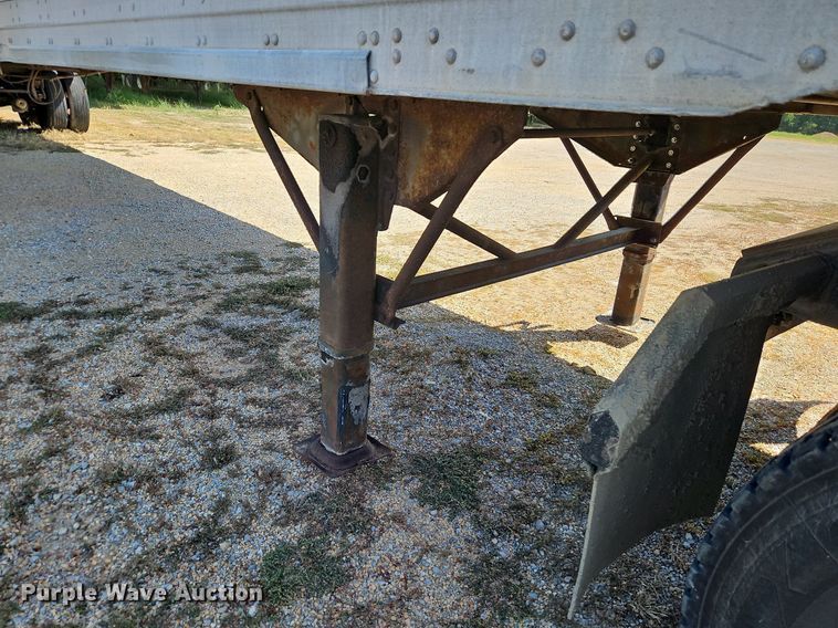 image for item DP2356 1999 Trailmobile  dry van trailer