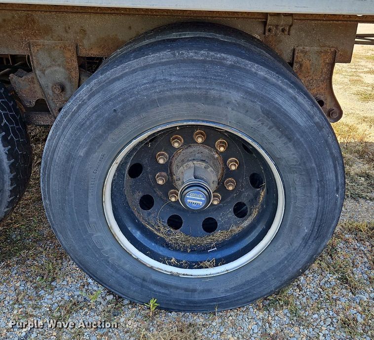 image for item DP2356 1999 Trailmobile  dry van trailer