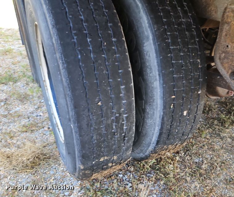 image for item DP2356 1999 Trailmobile  dry van trailer
