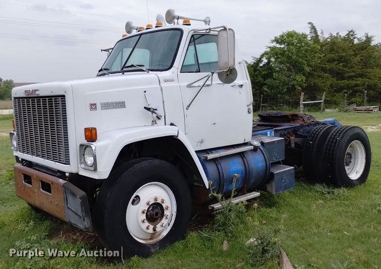 image for item DP3298 1986 GMC Brigadier  semi truck