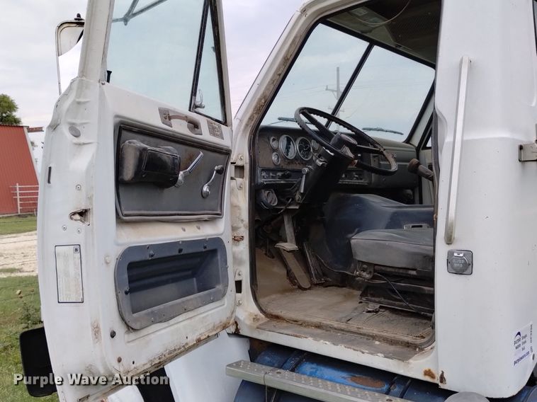 image for item DP3298 1986 GMC Brigadier  semi truck