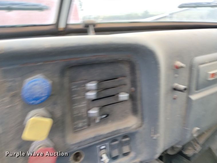 image for item DP3298 1986 GMC Brigadier  semi truck