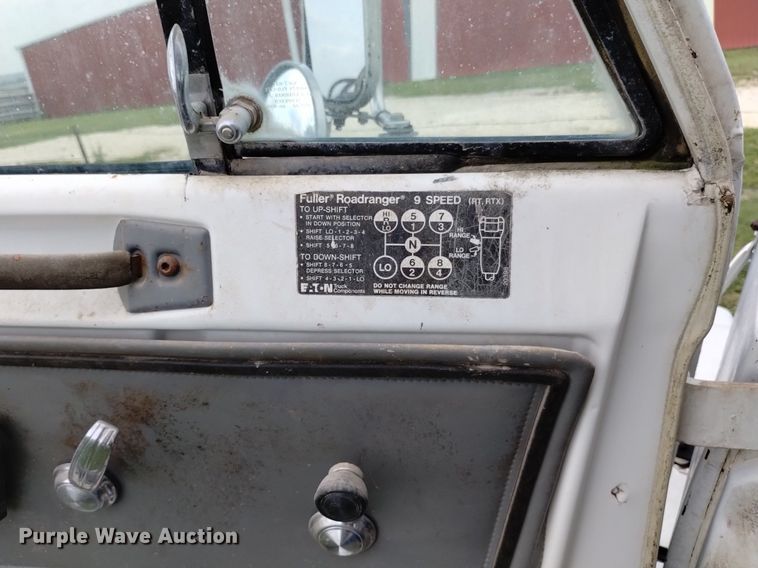 image for item DP3298 1986 GMC Brigadier  semi truck