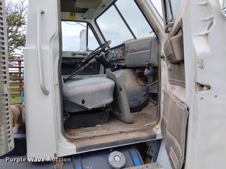 image for item DP3298 1986 GMC Brigadier  semi truck