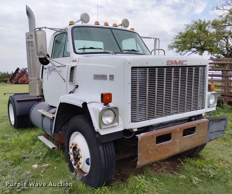 image for item DP3298 1986 GMC Brigadier  semi truck