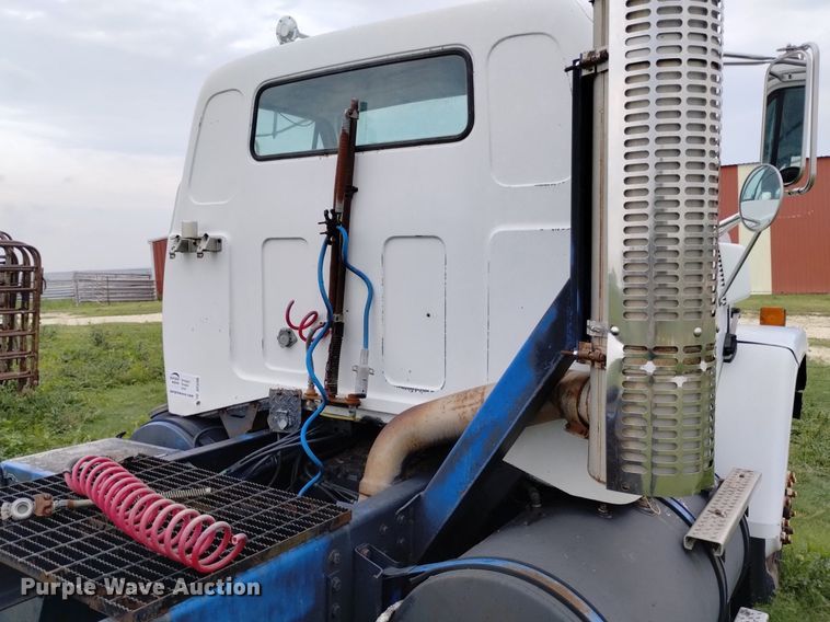 image for item DP3298 1986 GMC Brigadier  semi truck