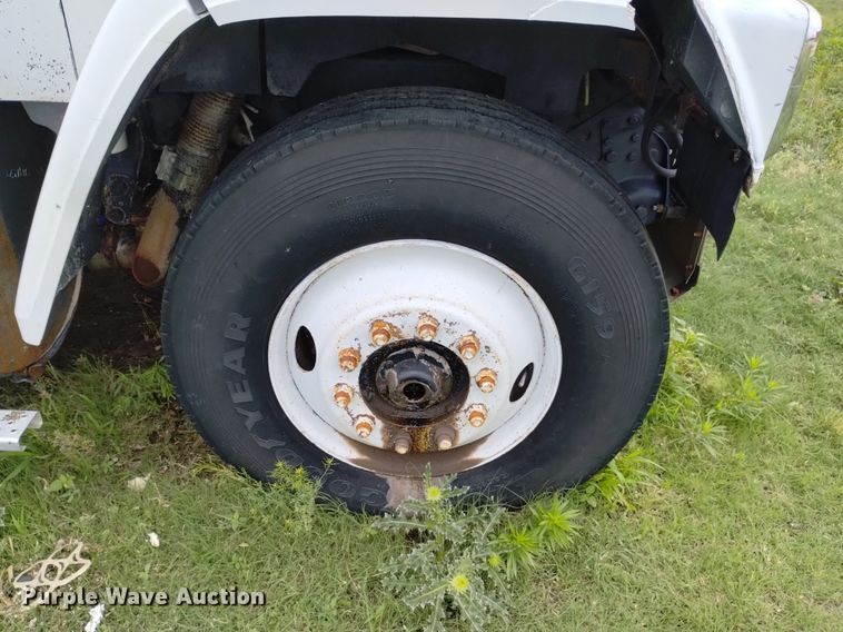 image for item DP3298 1986 GMC Brigadier  semi truck