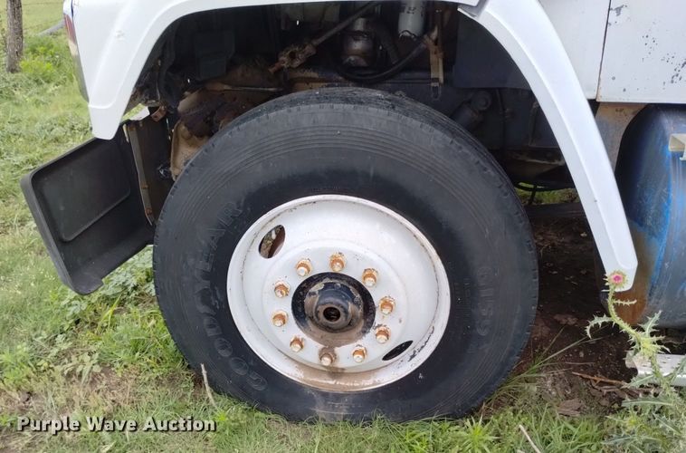 image for item DP3298 1986 GMC Brigadier  semi truck