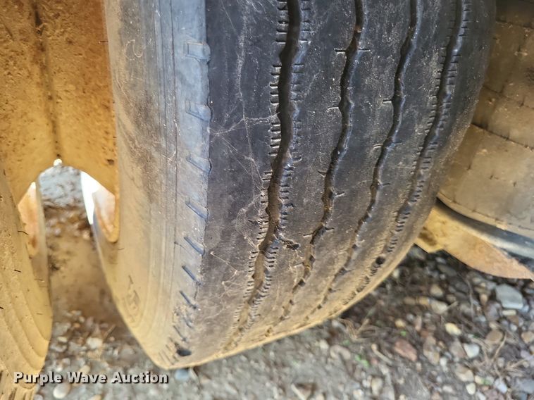 image for item DP5234 1996 Trail King TK70MG-482  lowboy equipment trailer