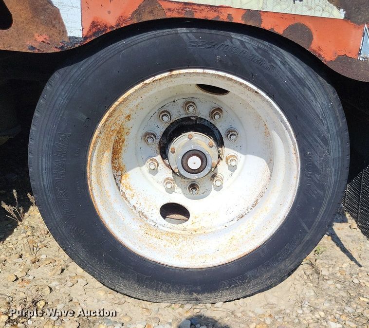 image for item DP5234 1996 Trail King TK70MG-482  lowboy equipment trailer