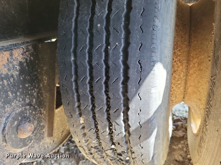 image for item DP5234 1996 Trail King TK70MG-482  lowboy equipment trailer