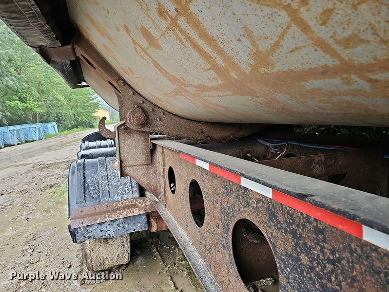 image for item DQ0136 2007 SiDump'r  side dump trailer