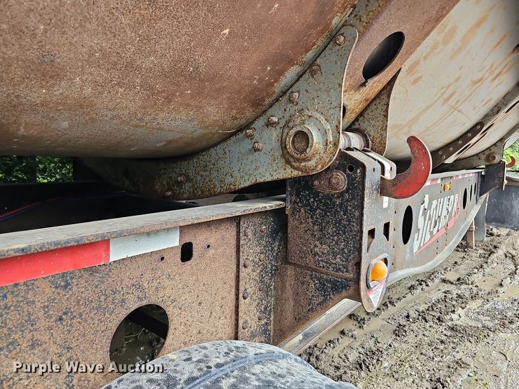 image for item DQ0136 2007 SiDump'r  side dump trailer