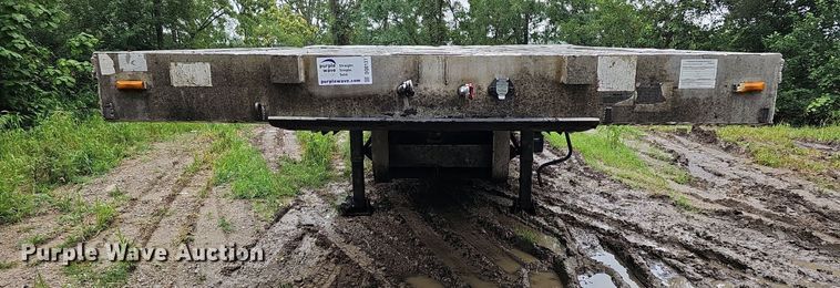 image for item DQ0137 1999 Ravens Metal Products 2648H74  drop deck equipment trailer