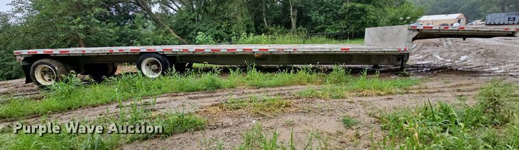 image for item DQ0137 1999 Ravens Metal Products 2648H74  drop deck equipment trailer