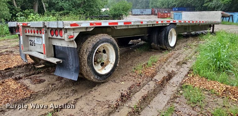 image for item DQ0137 1999 Ravens Metal Products 2648H74  drop deck equipment trailer