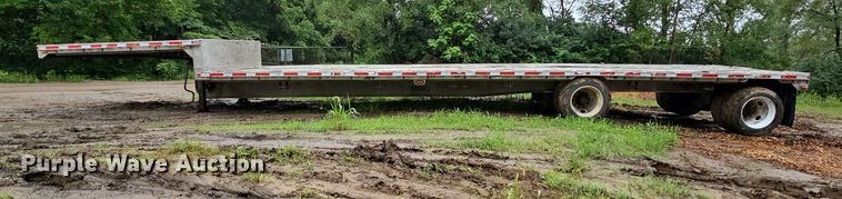 image for item DQ0137 1999 Ravens Metal Products 2648H74  drop deck equipment trailer