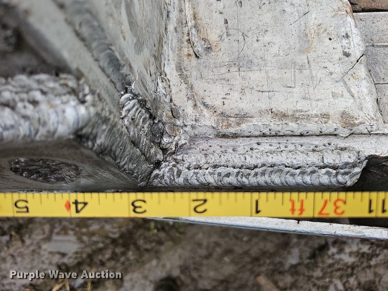 image for item DQ0137 1999 Ravens Metal Products 2648H74  drop deck equipment trailer