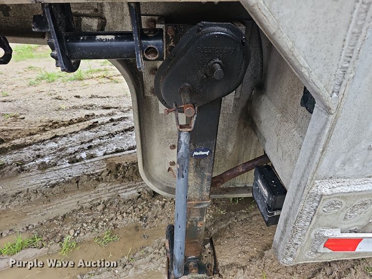 image for item DQ0137 1999 Ravens Metal Products 2648H74  drop deck equipment trailer