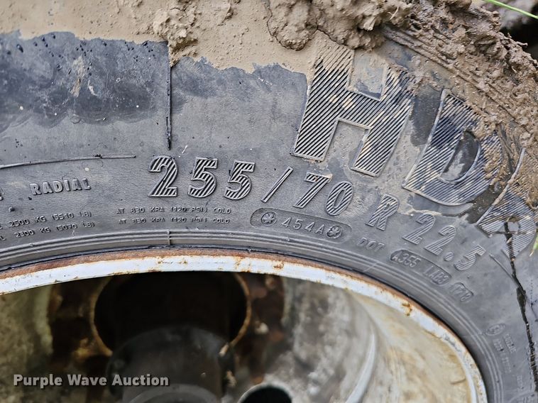 image for item DQ0137 1999 Ravens Metal Products 2648H74  drop deck equipment trailer