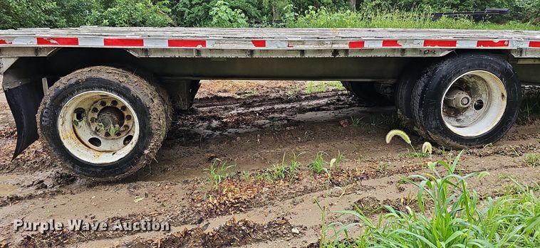 image for item DQ0137 1999 Ravens Metal Products 2648H74  drop deck equipment trailer