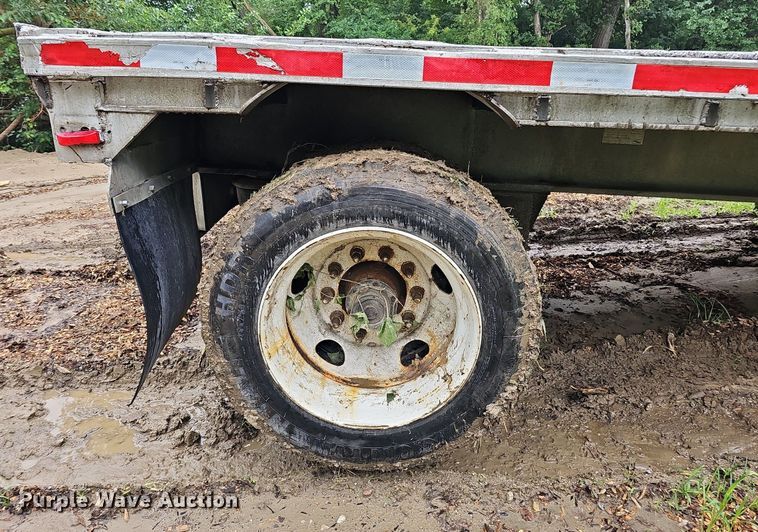 image for item DQ0137 1999 Ravens Metal Products 2648H74  drop deck equipment trailer