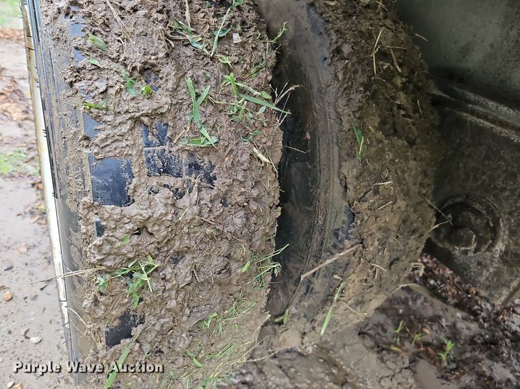 image for item DQ0137 1999 Ravens Metal Products 2648H74  drop deck equipment trailer