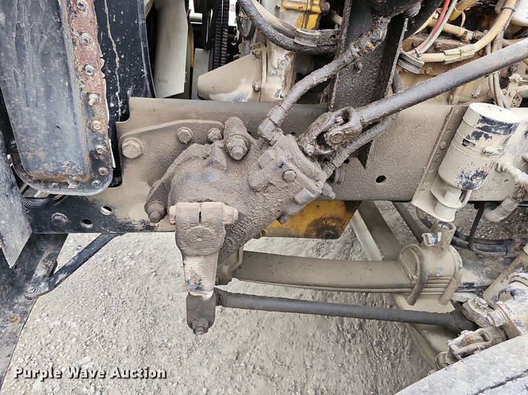 image for item DQ0139 1994 Freightliner FLD 120  truck cab and chassis