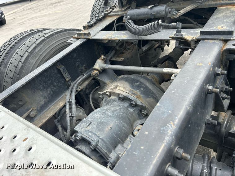 image for item DQ0877 2016 Freightliner Cascadia Evolution 125  semi truck