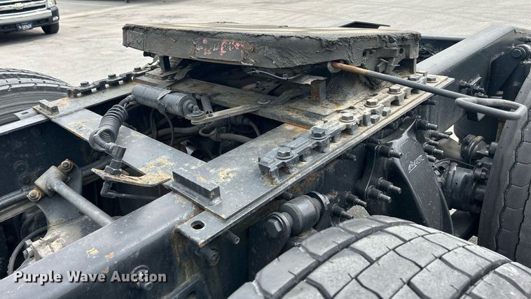 image for item DQ0877 2016 Freightliner Cascadia Evolution 125  semi truck