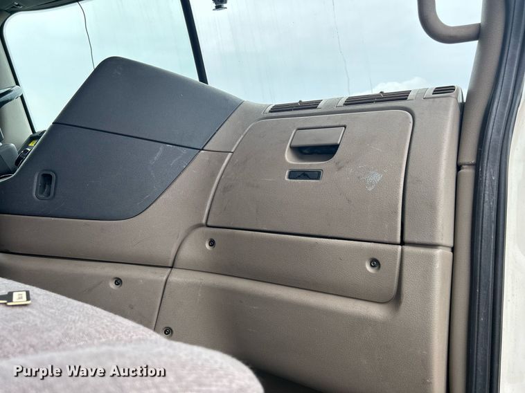 image for item DQ0877 2016 Freightliner Cascadia Evolution 125  semi truck