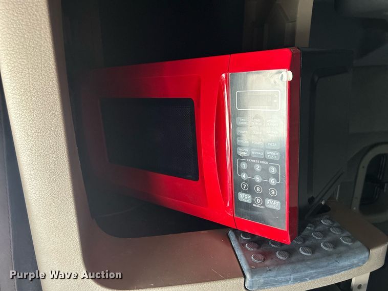 image for item DQ0877 2016 Freightliner Cascadia Evolution 125  semi truck