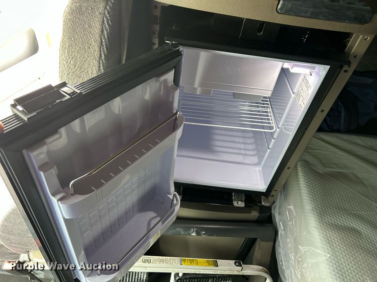 image for item DQ0877 2016 Freightliner Cascadia Evolution 125  semi truck