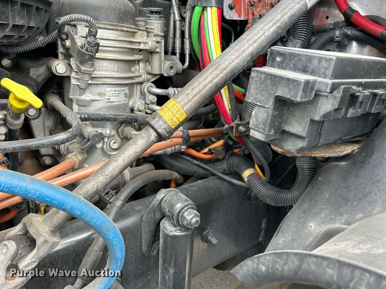 image for item DQ0877 2016 Freightliner Cascadia Evolution 125  semi truck