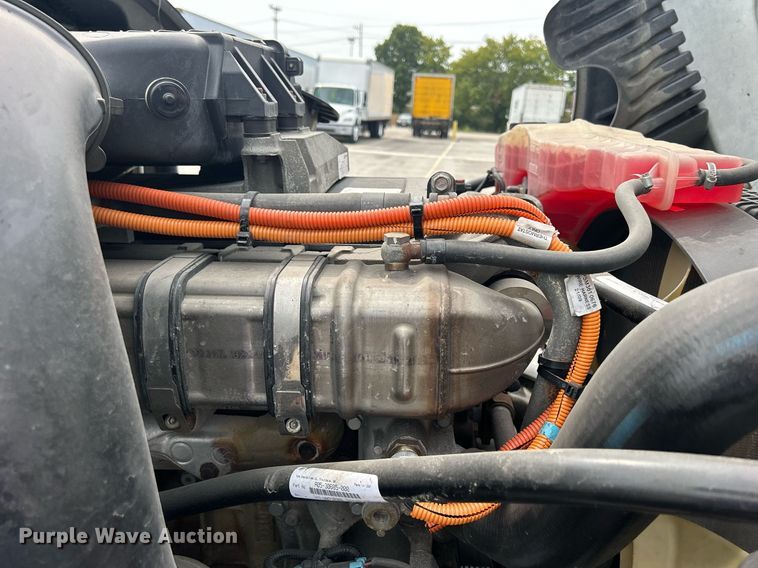 image for item DQ0877 2016 Freightliner Cascadia Evolution 125  semi truck