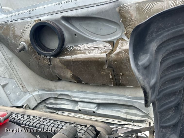 image for item DQ0877 2016 Freightliner Cascadia Evolution 125  semi truck