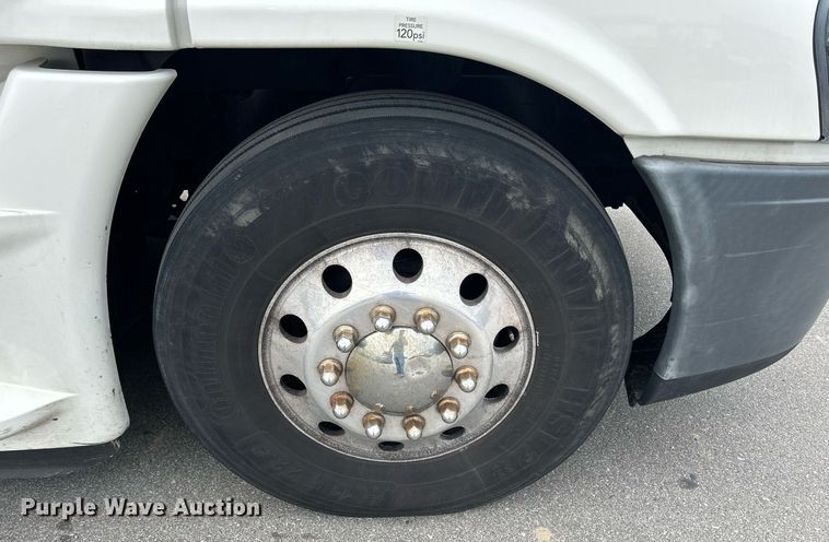 image for item DQ0877 2016 Freightliner Cascadia Evolution 125  semi truck