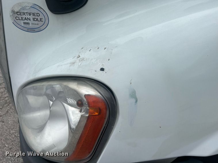 image for item DQ0896 2014 Freightliner Cascadia 113  semi truck