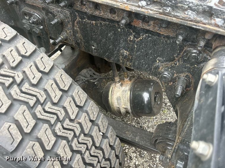 image for item DQ0896 2014 Freightliner Cascadia 113  semi truck