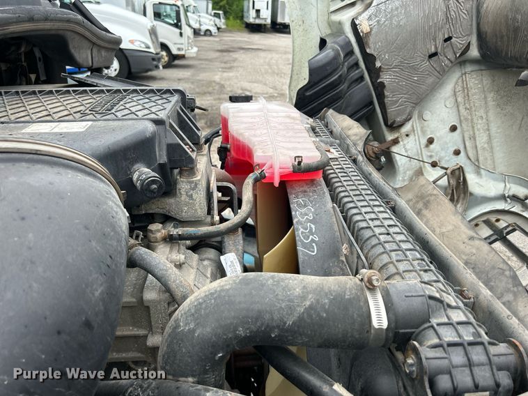 image for item DQ0896 2014 Freightliner Cascadia 113  semi truck