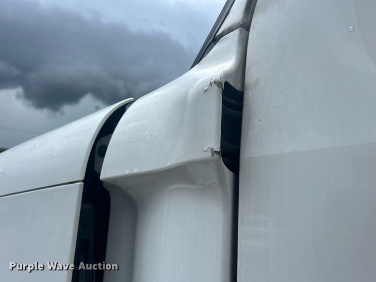 image for item DQ0902 2018 Freightliner Cascadia 125  semi truck