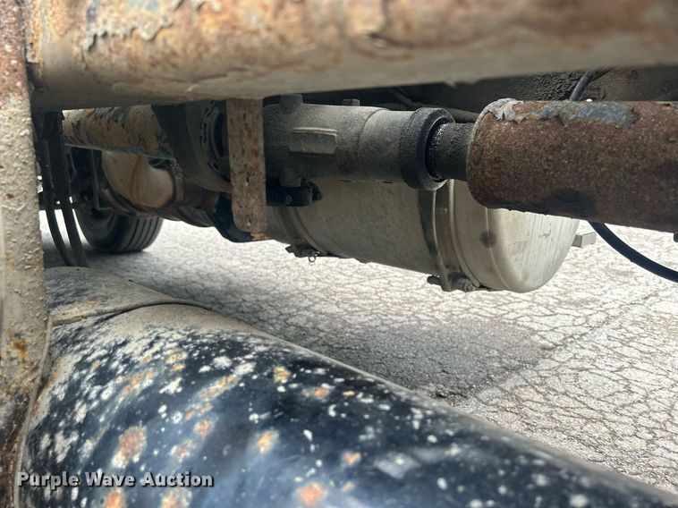 image for item DQ0902 2018 Freightliner Cascadia 125  semi truck