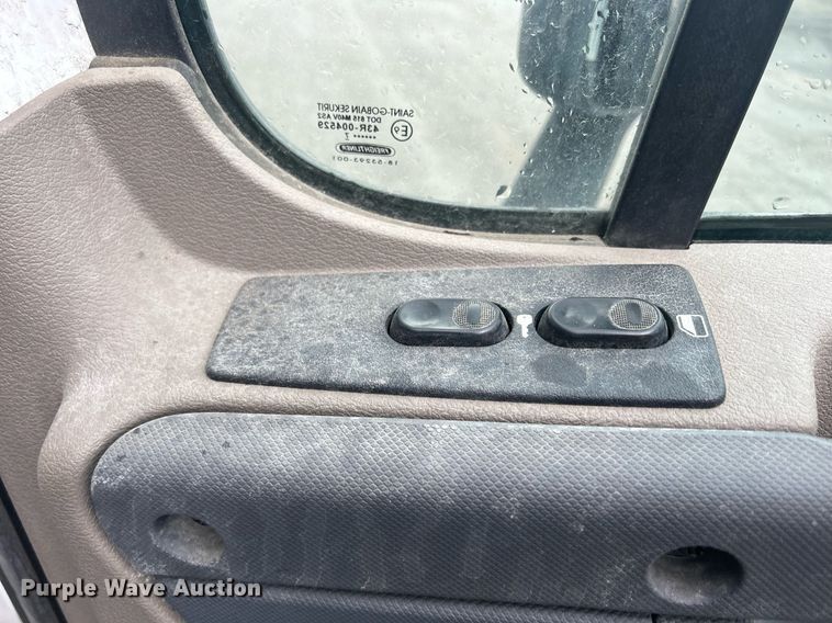 image for item DQ0902 2018 Freightliner Cascadia 125  semi truck