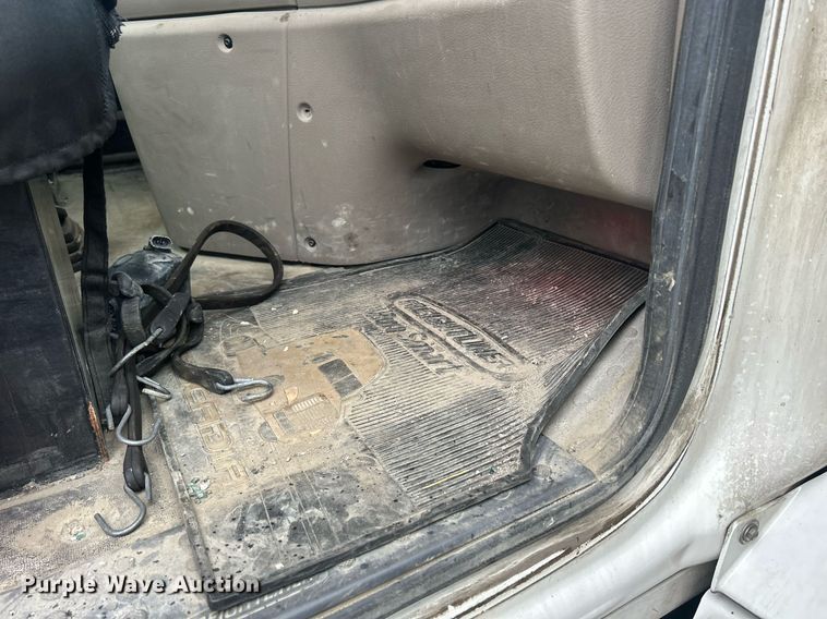 image for item DQ0902 2018 Freightliner Cascadia 125  semi truck