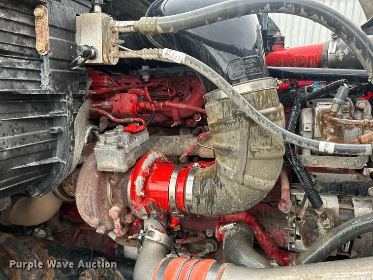 image for item DQ0902 2018 Freightliner Cascadia 125  semi truck