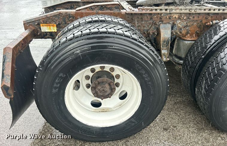 image for item DQ0902 2018 Freightliner Cascadia 125  semi truck